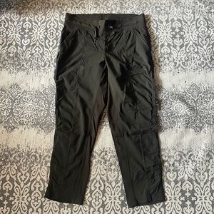 Cropped lightweight joggers